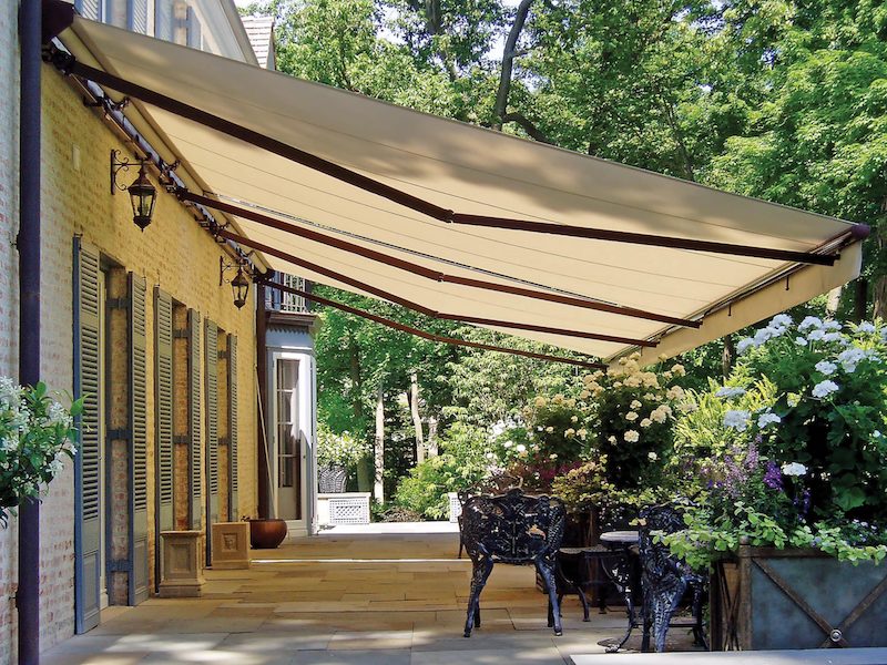 retractable awning